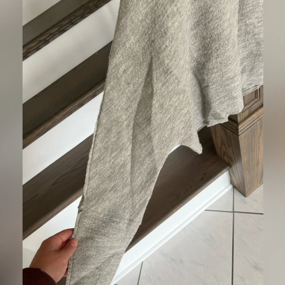 Free People Oversized Sweater - Picture 2 of 9